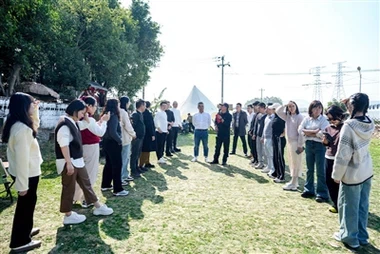 Taraqqiyot uchun birlashamiz! Xiamen Apollonning yangi energiya bo'limi jamoa...